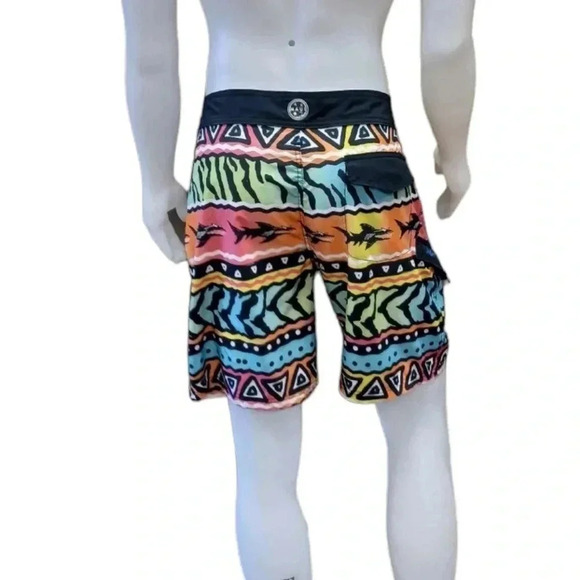 Maui and Sons Shark Multi Coloured Graphic Board Shorts Size Large - Picture 5 of 11